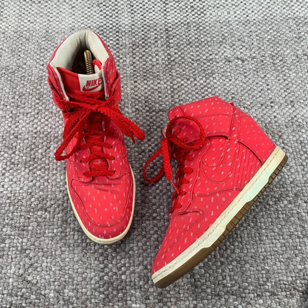 Nike Dunk Sky High Womens 10 Red Patterned Hidden Wedge Sneakers 543258-600